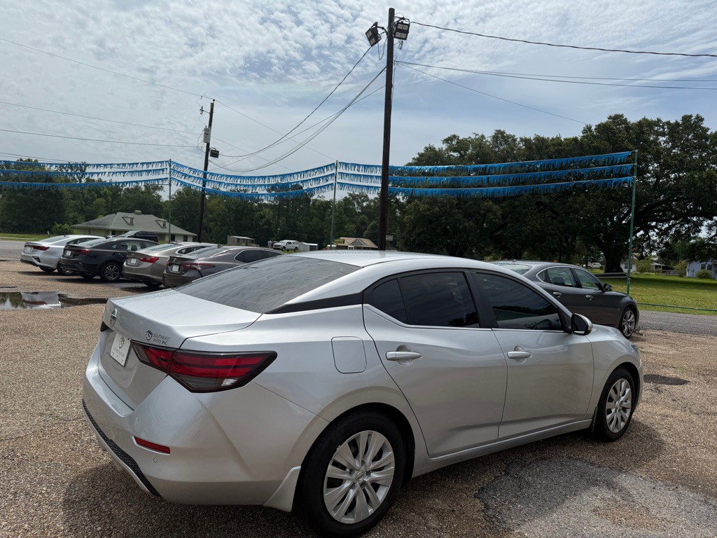 2021 Nissan Sentra Image 5