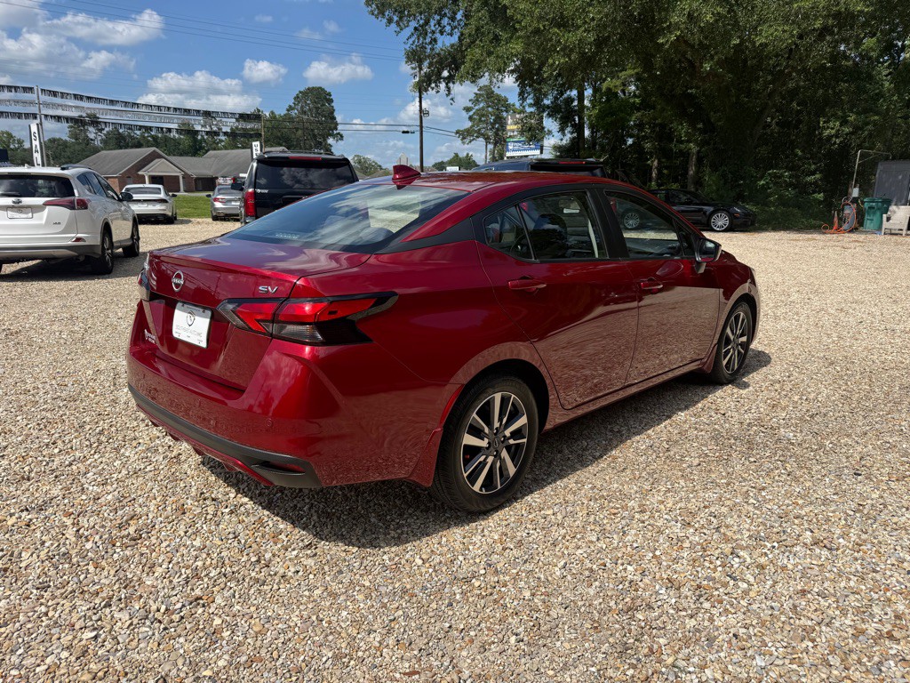 2023 Nissan Versa Image 4