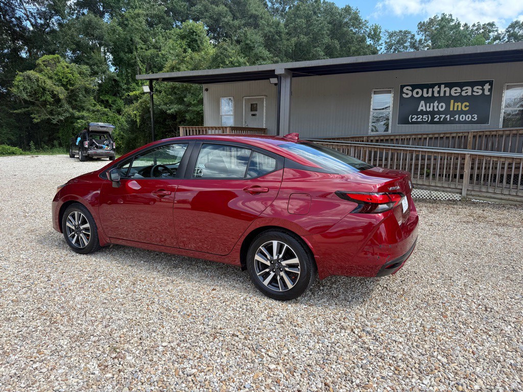 2023 Nissan Versa Image 5