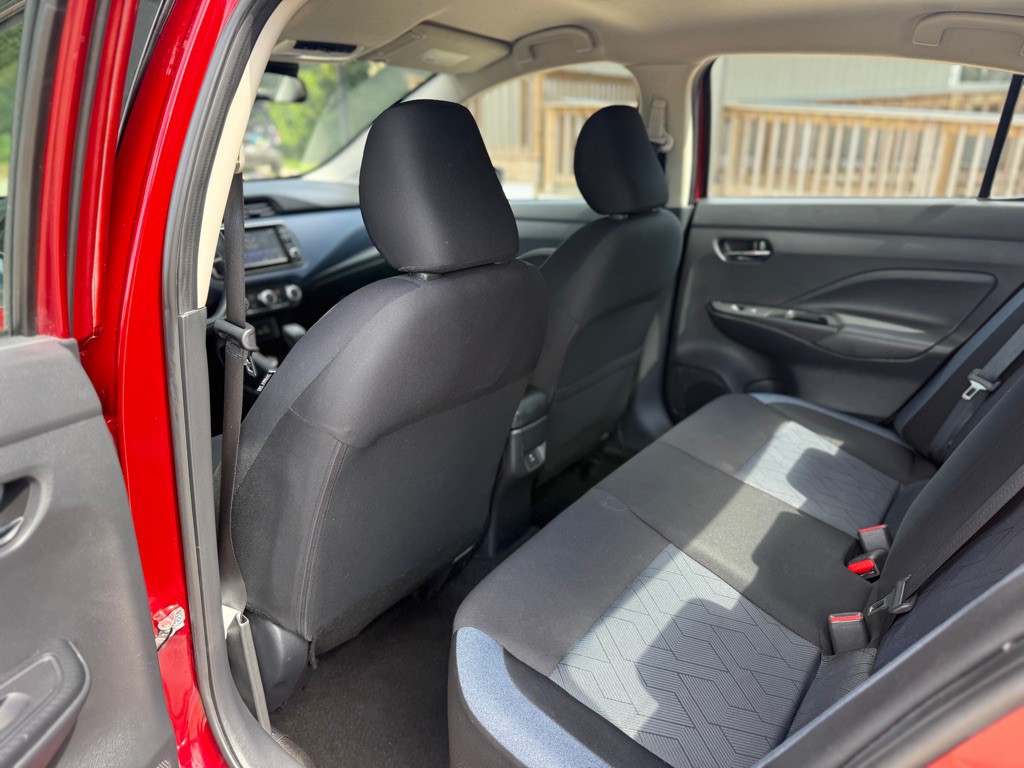 2023 Nissan Versa Image 10