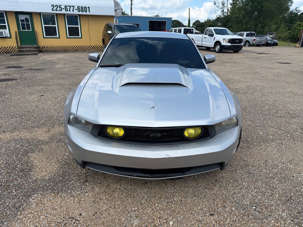 2010 Ford Mustang Image 2