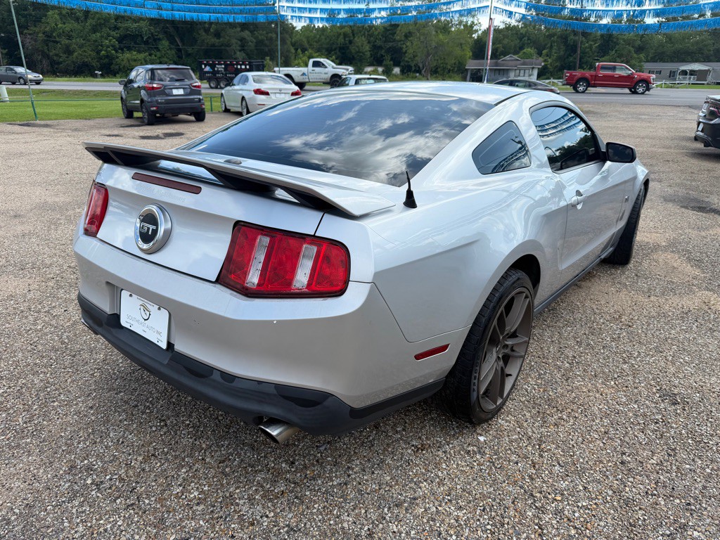 2010 Ford Mustang Image 7