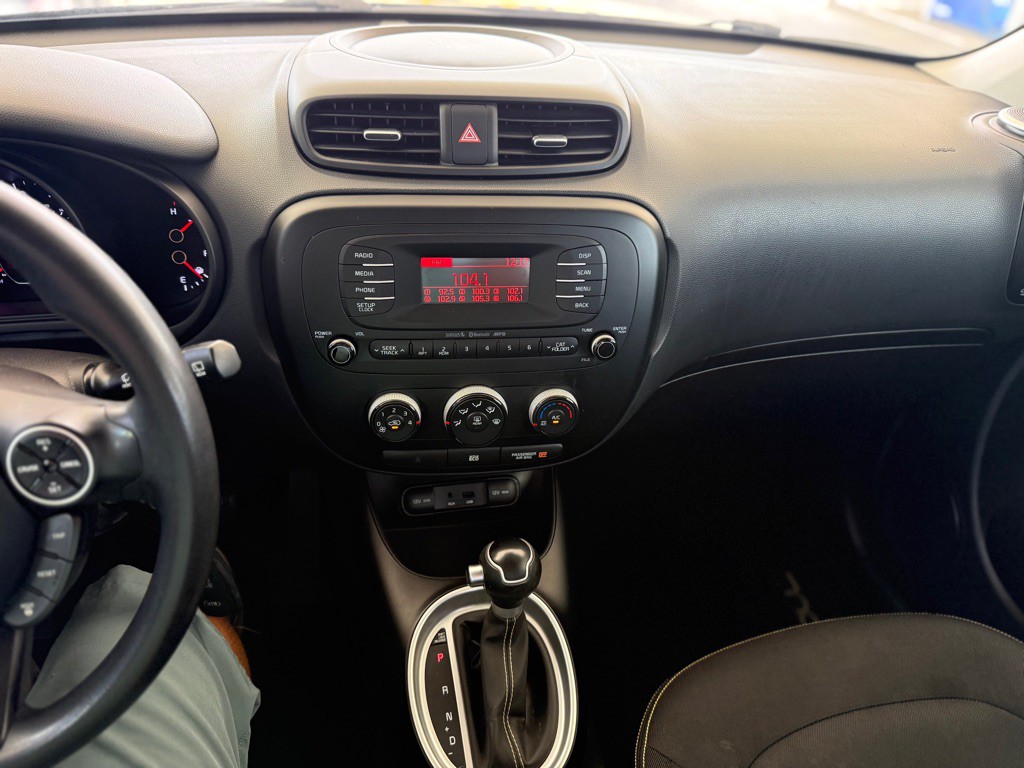 2014 Kia Soul Image 19