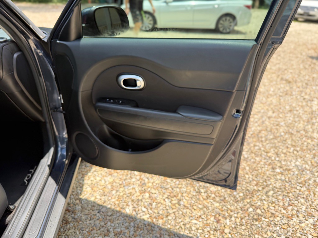 2014 Kia Soul Image 21
