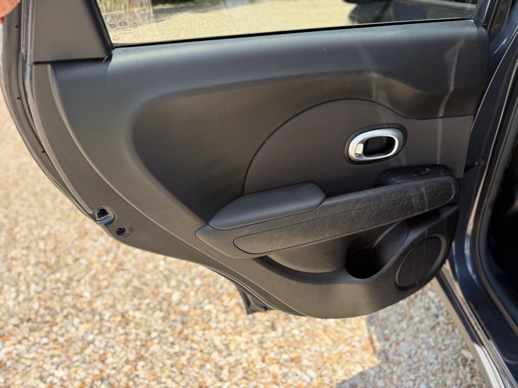 2014 Kia Soul Image 22