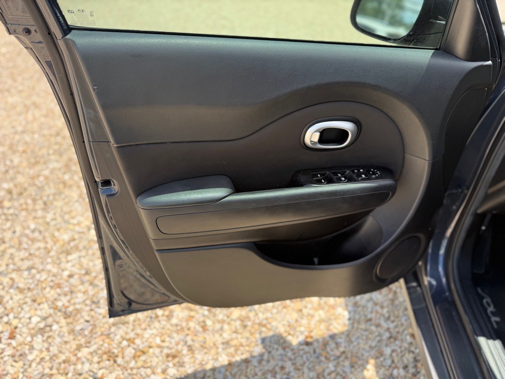 2014 Kia Soul Image 23