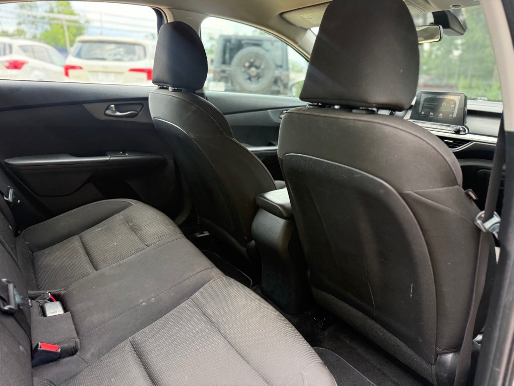 2021 Kia Forte Image 16