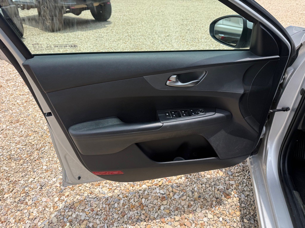 2021 Kia Forte Image 21