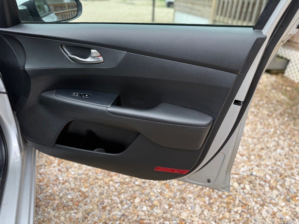 2021 Kia Forte Image 23