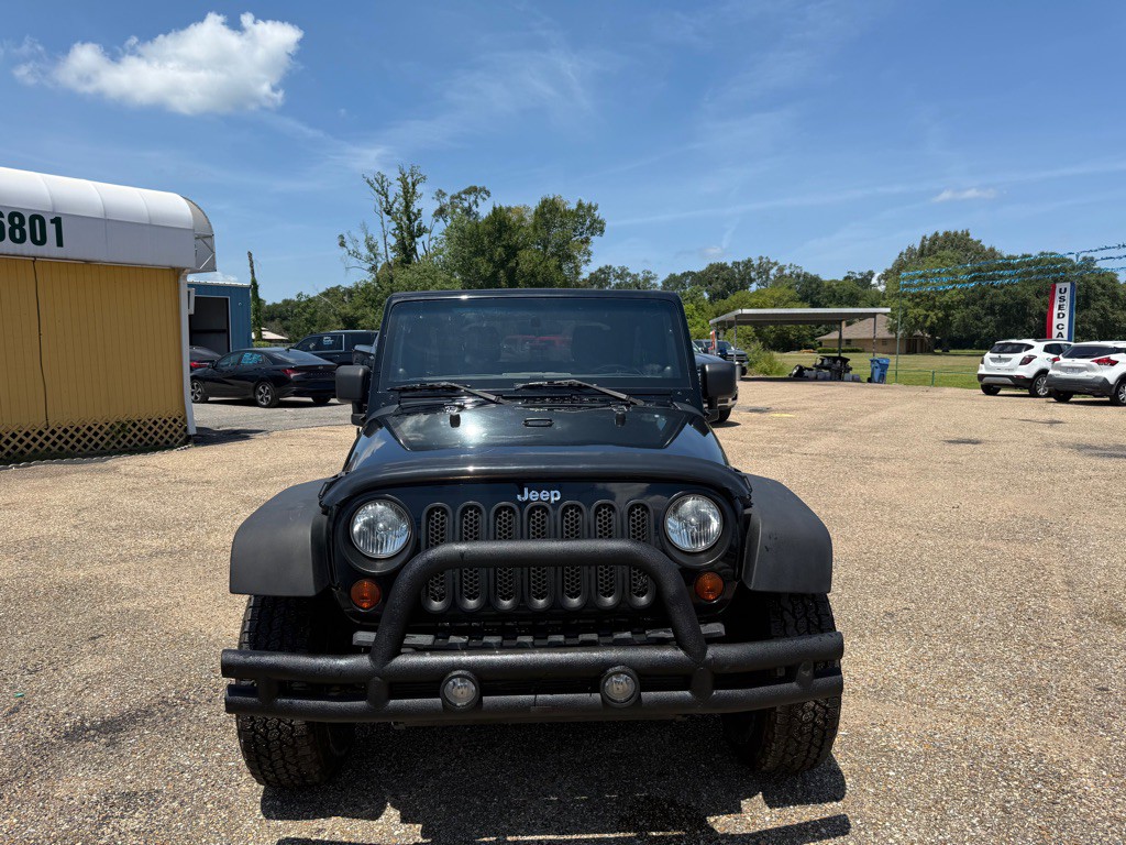 2012 Jeep Wrangler Unlimited Image 2