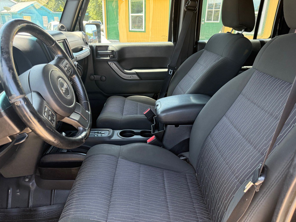 2012 Jeep Wrangler Unlimited Image 7