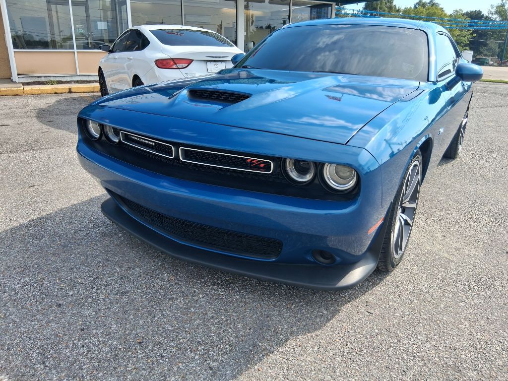 2023 Dodge Challenger Image 2