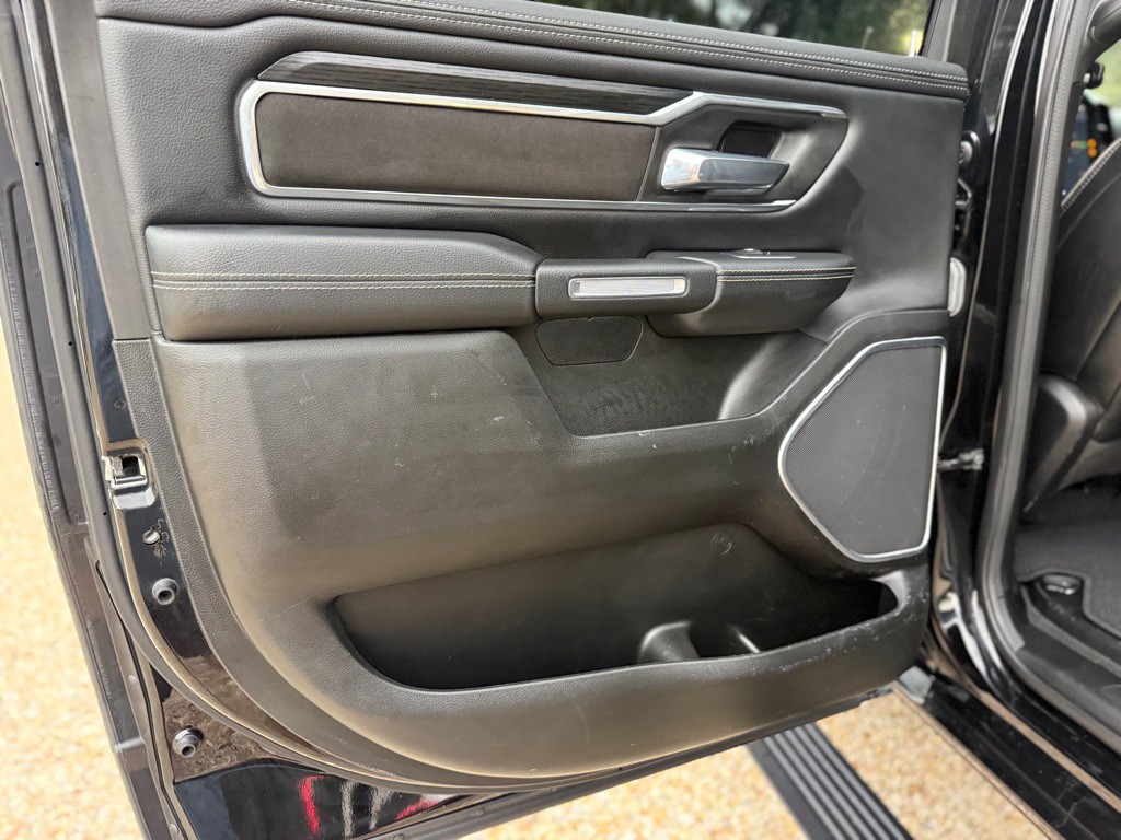 2023 RAM 1500 Image 21