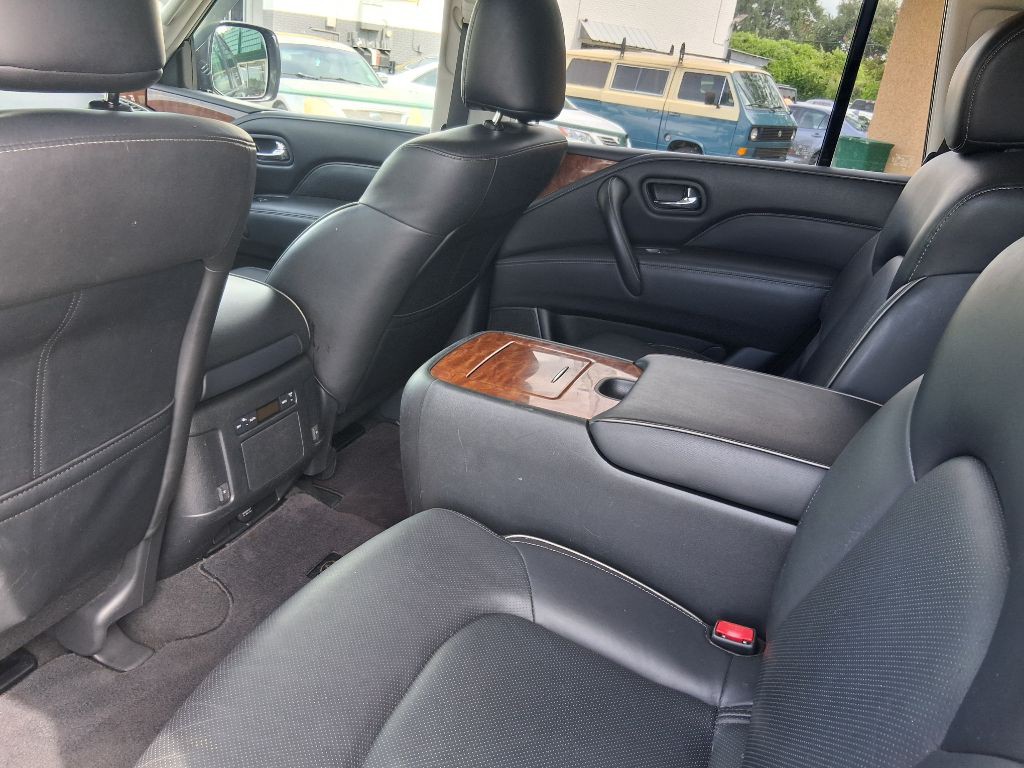 2018 INFINITI QX80 Image 9