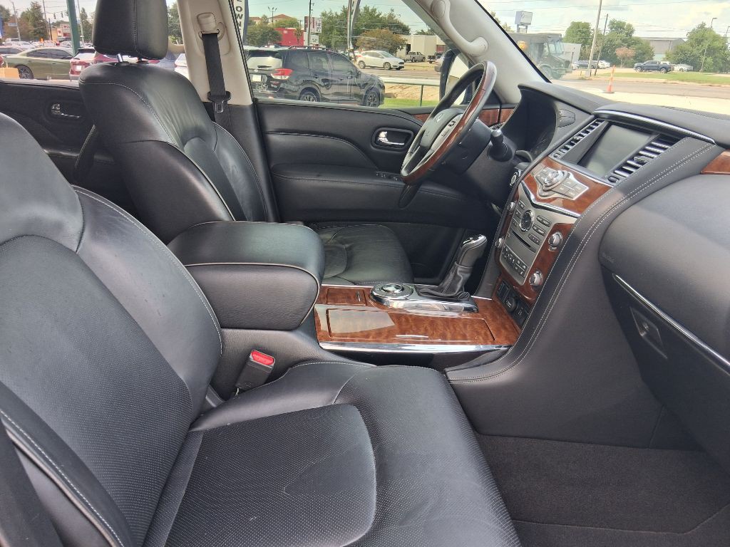 2018 INFINITI QX80 Image 11