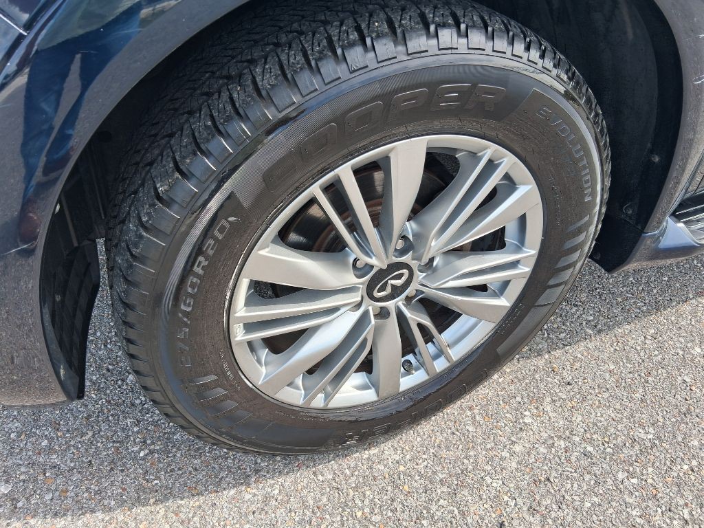 2018 INFINITI QX80 Image 16
