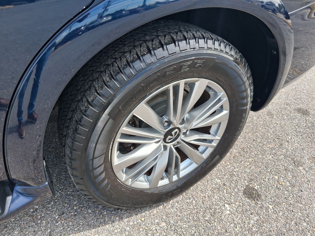 2018 INFINITI QX80 Image 17