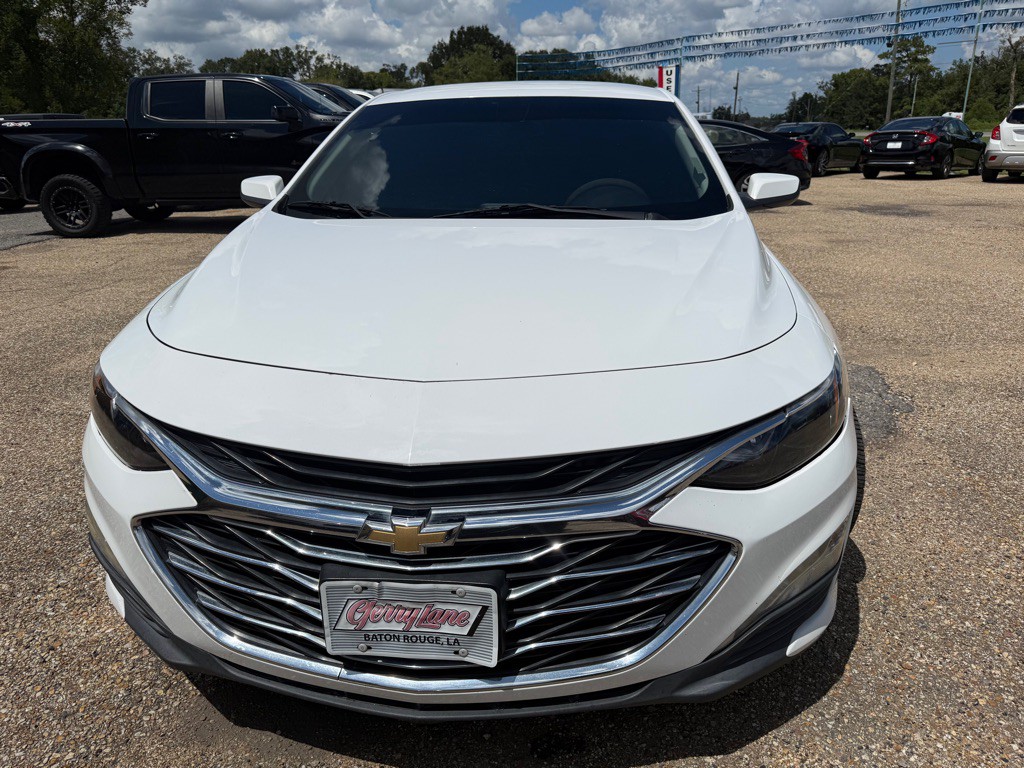2021 Chevrolet Malibu Image 3