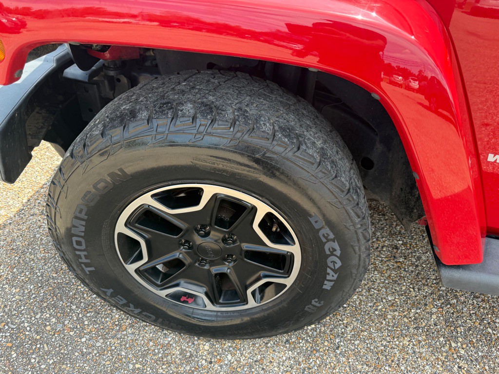 2011 Jeep Wrangler Unlimited Image 3