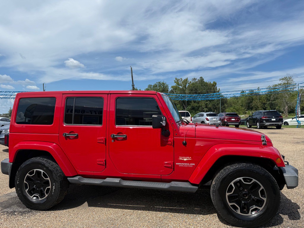 2011 Jeep Wrangler Unlimited Image 7