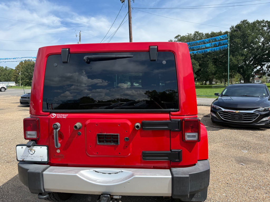 2011 Jeep Wrangler Unlimited Image 9