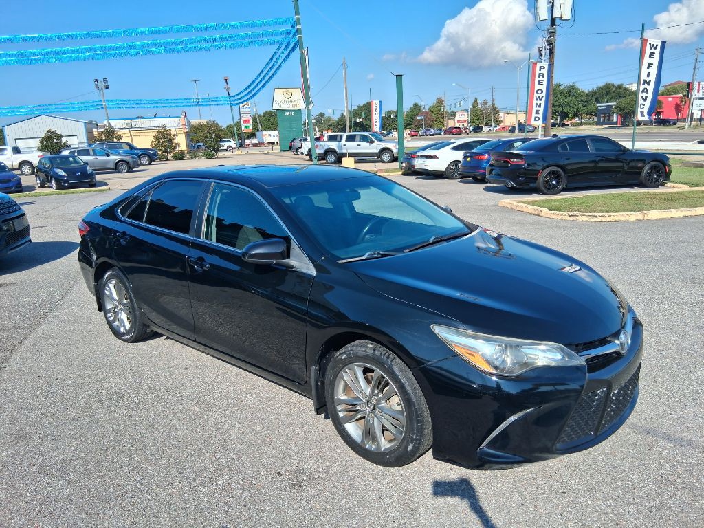2017 Toyota Camry Image 3