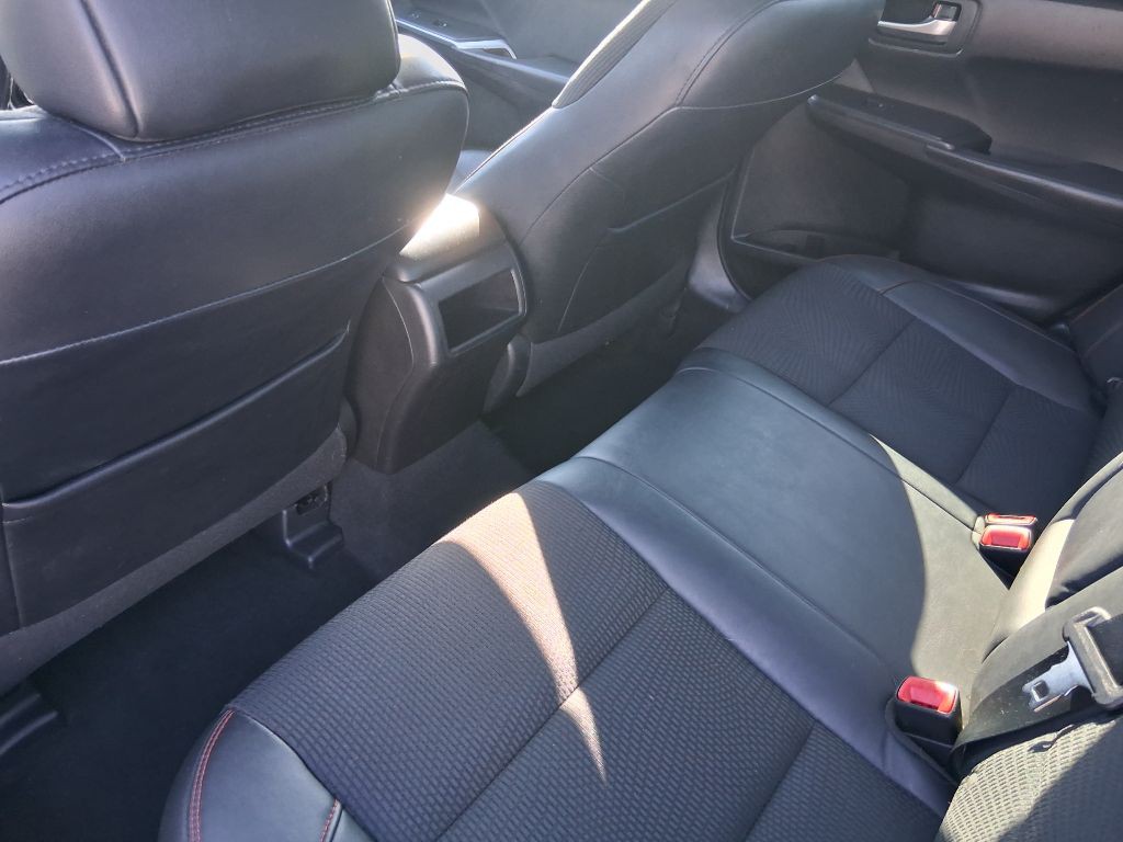 2017 Toyota Camry Image 7