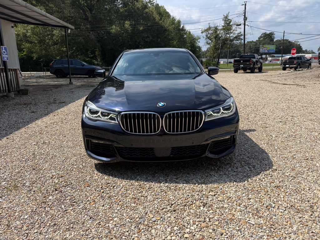 2018 BMW 7 Series Image 2