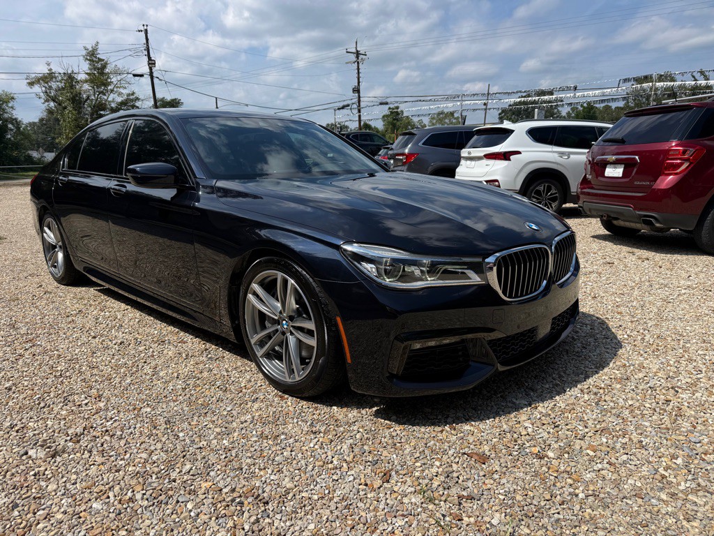 2018 BMW 7 Series Image 3