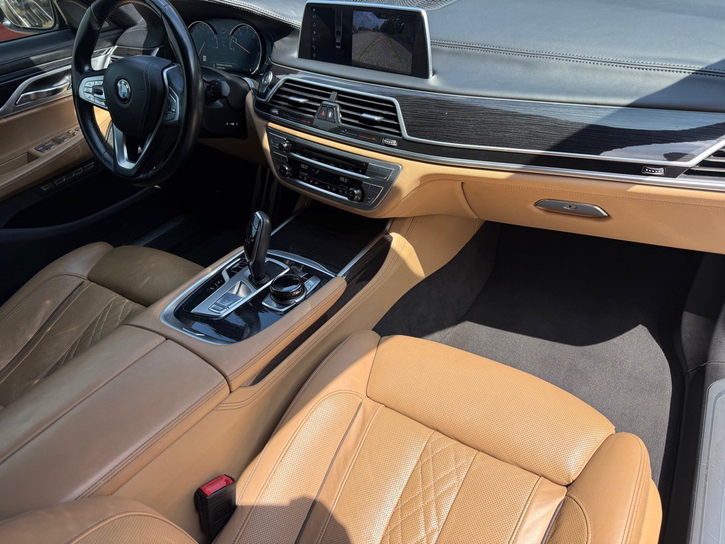 2018 BMW 7 Series Image 16