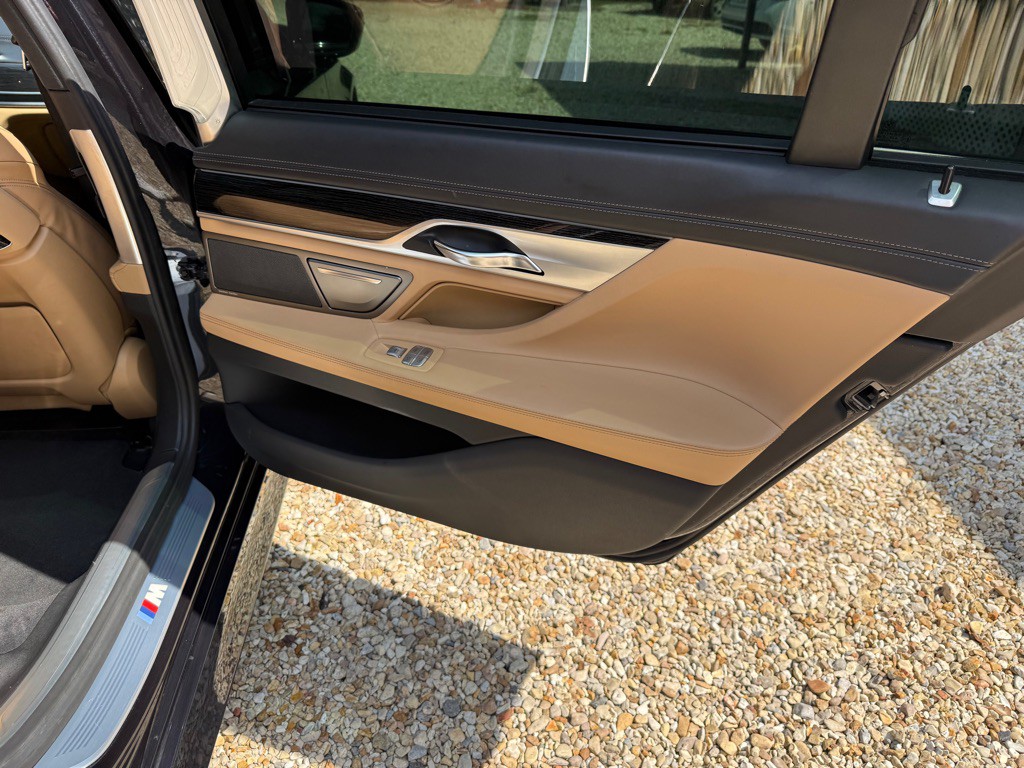 2018 BMW 7 Series Image 20