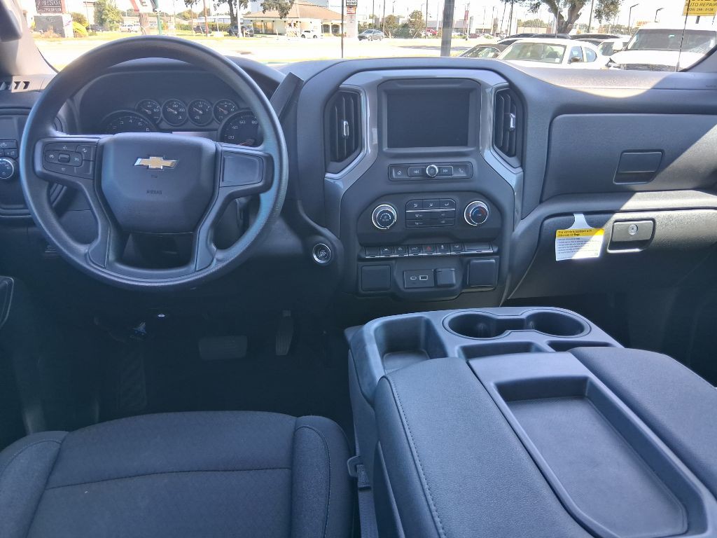 2024 Chevrolet Silverado 1500 Image 9