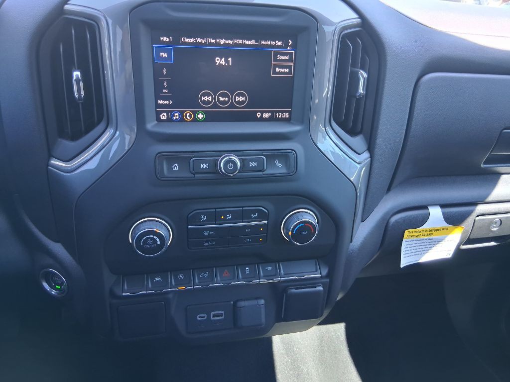 2024 Chevrolet Silverado 1500 Image 15