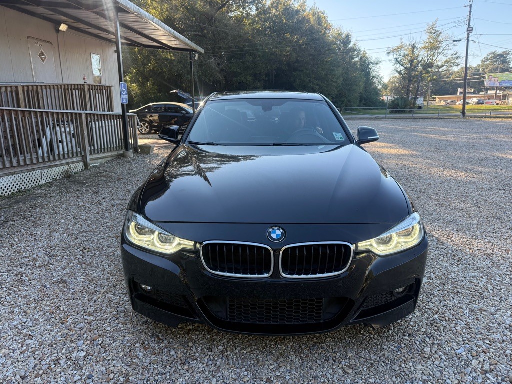 2017 BMW 3 Series Image 2