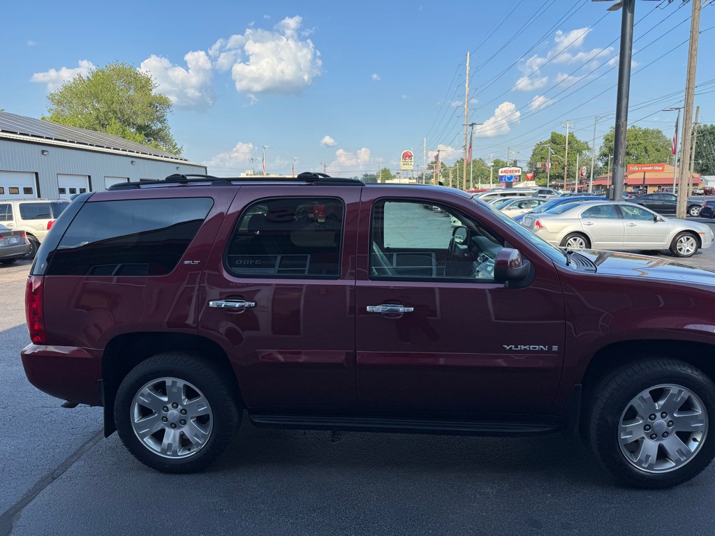 2008 GMC Yukon Image 3
