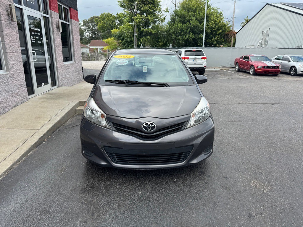 2012 Toyota Yaris Image 2