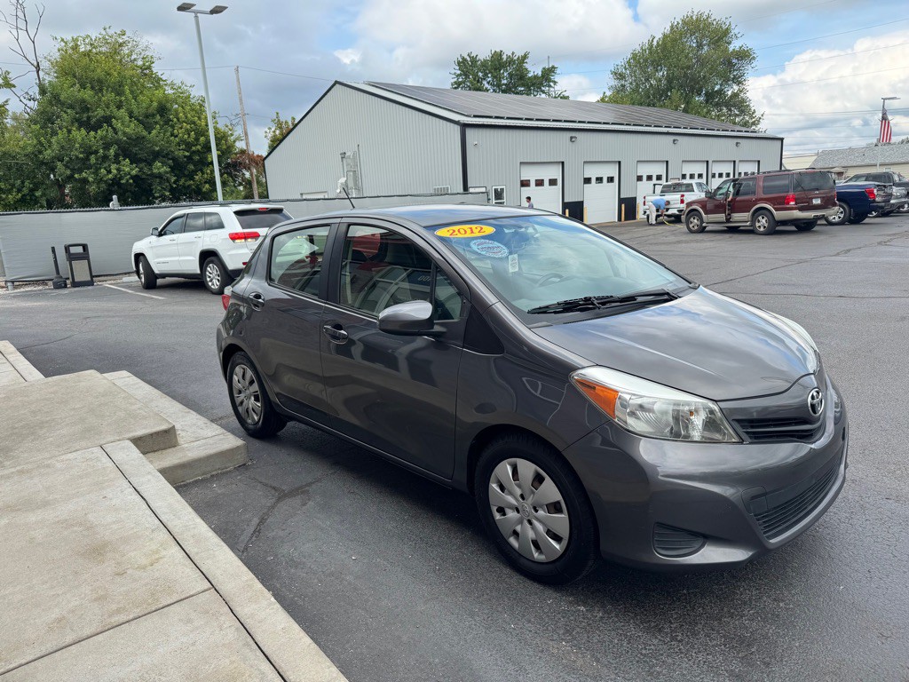 2012 Toyota Yaris Image 3