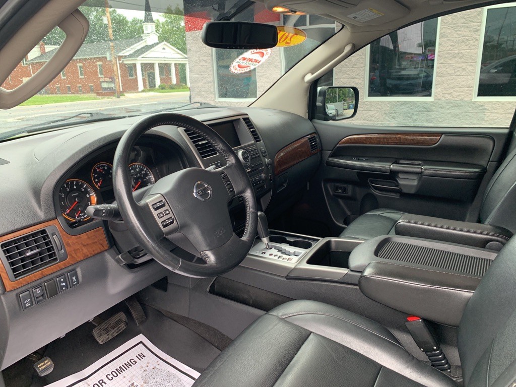 2011 Nissan Armada Image 5