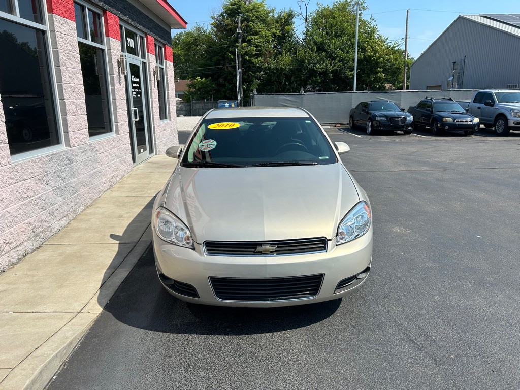2010 Chevrolet Impala Image 2