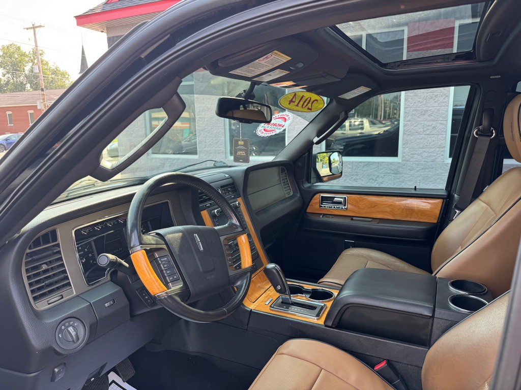 2014 Lincoln Navigator Image 5
