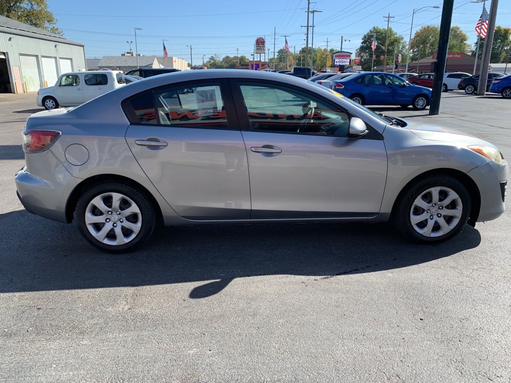 2010 Mazda Mazda3 Image 3