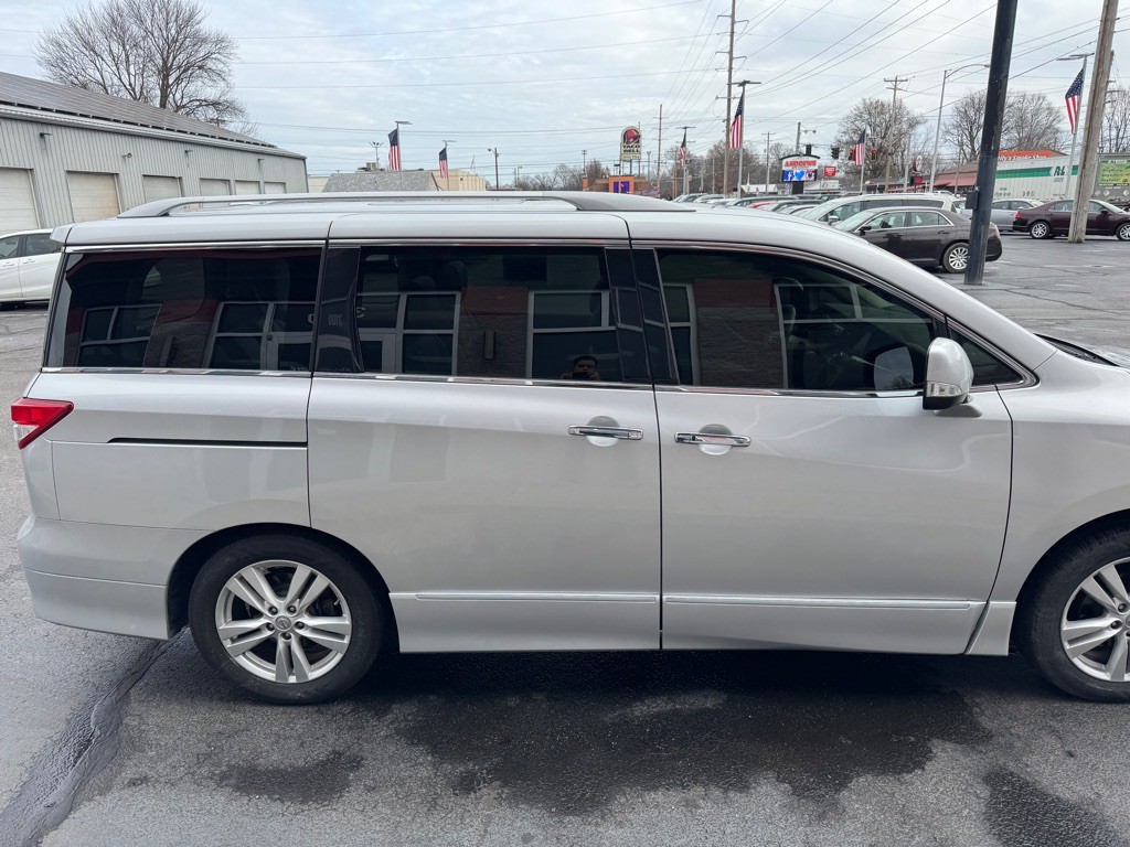 2013 Nissan Quest Image 3