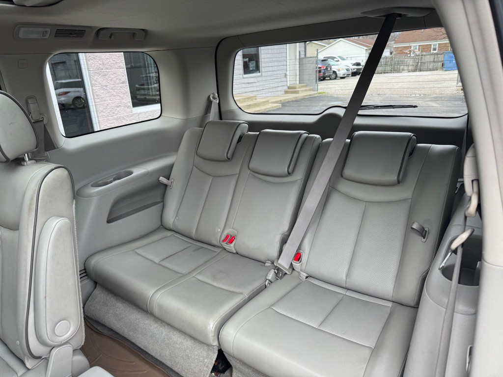 2013 Nissan Quest Image 7
