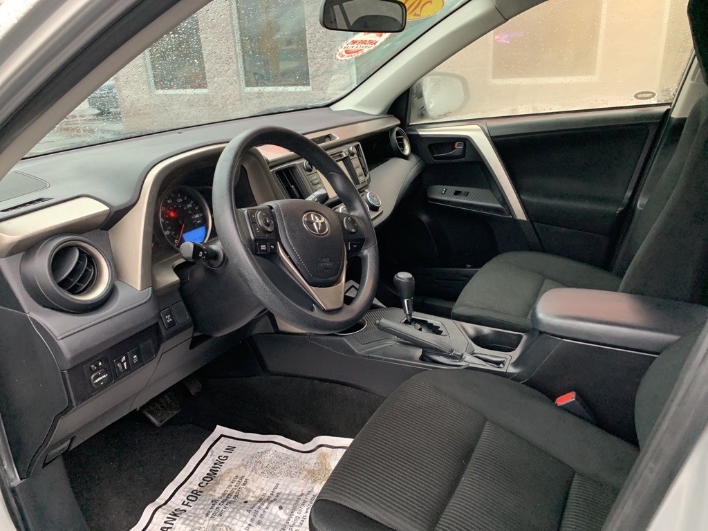 2015 Toyota Rav4 Image 5