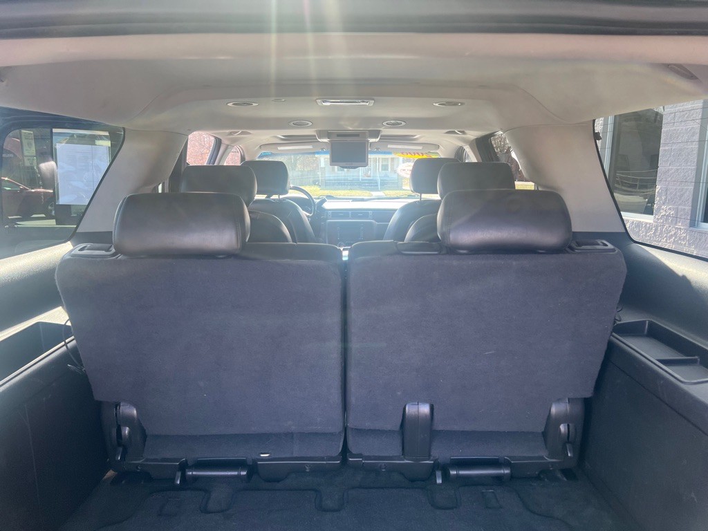 2008 GMC Yukon Image 8