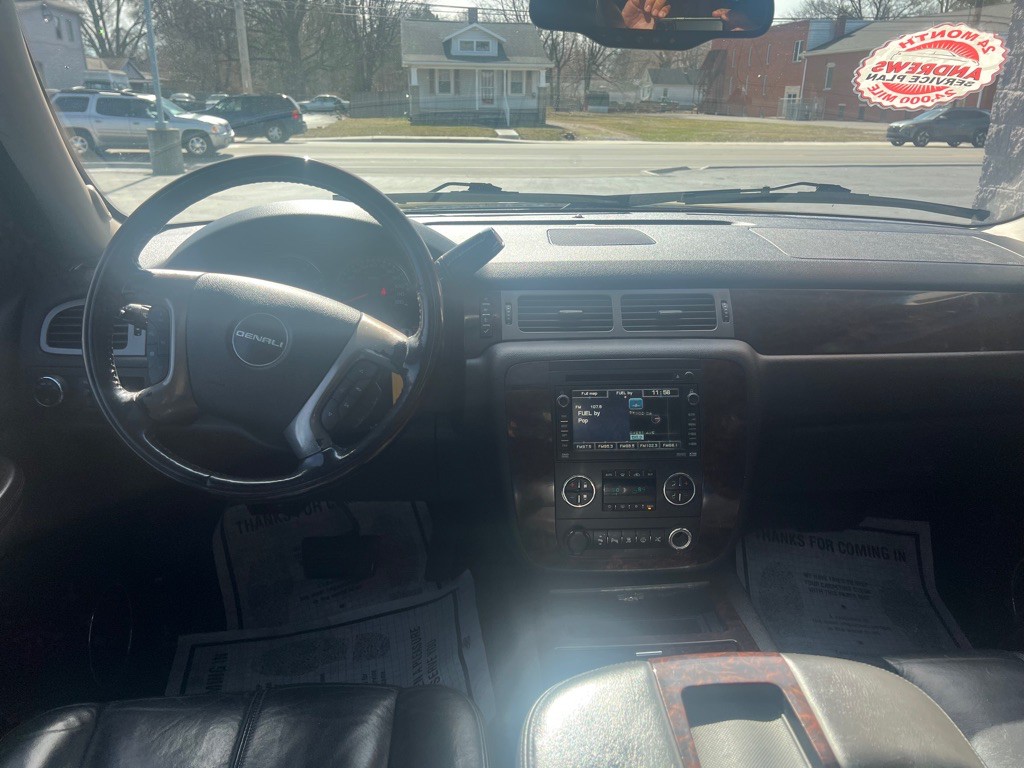 2008 GMC Yukon Image 9
