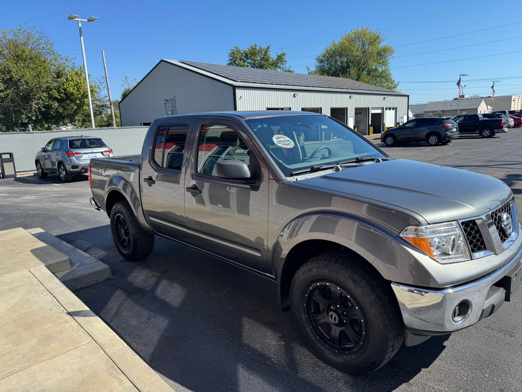 2005 Nissan Frontier Image 3