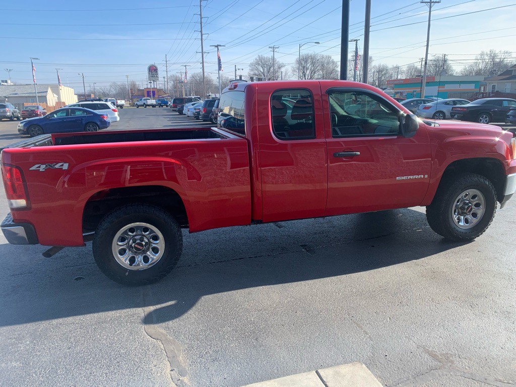 2009 GMC Sierra Image 2