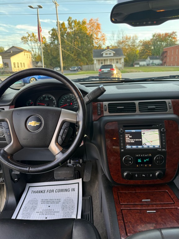 2013 Chevrolet Avalanche Image 5