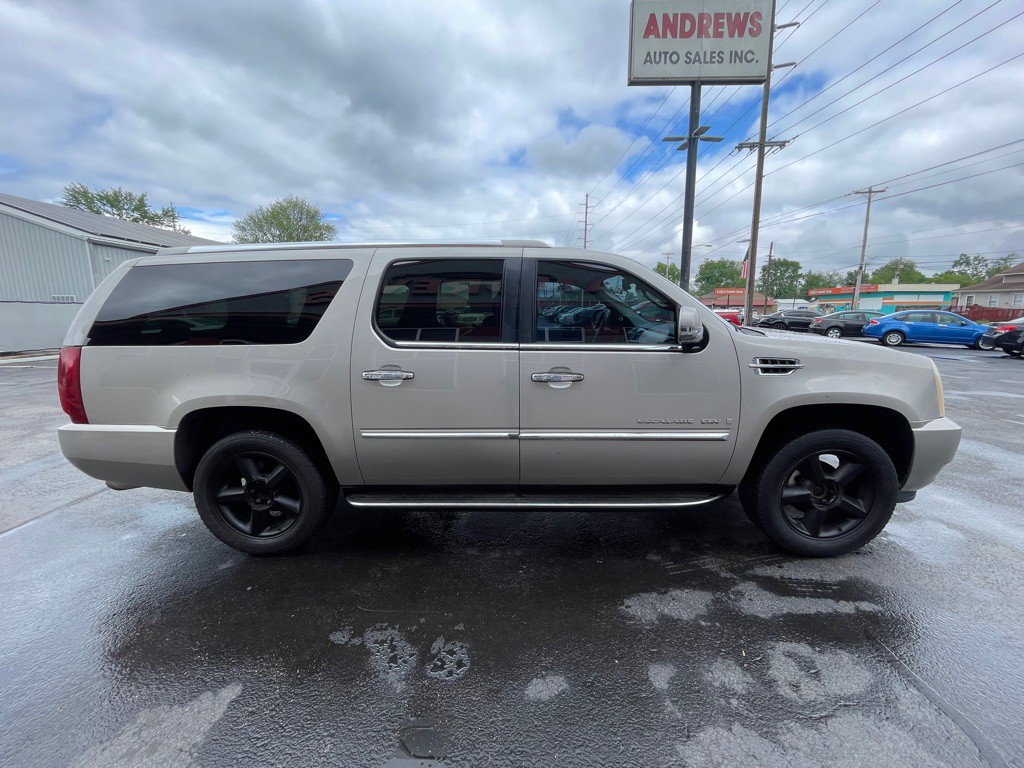 2007 Cadillac Escalade Image 3
